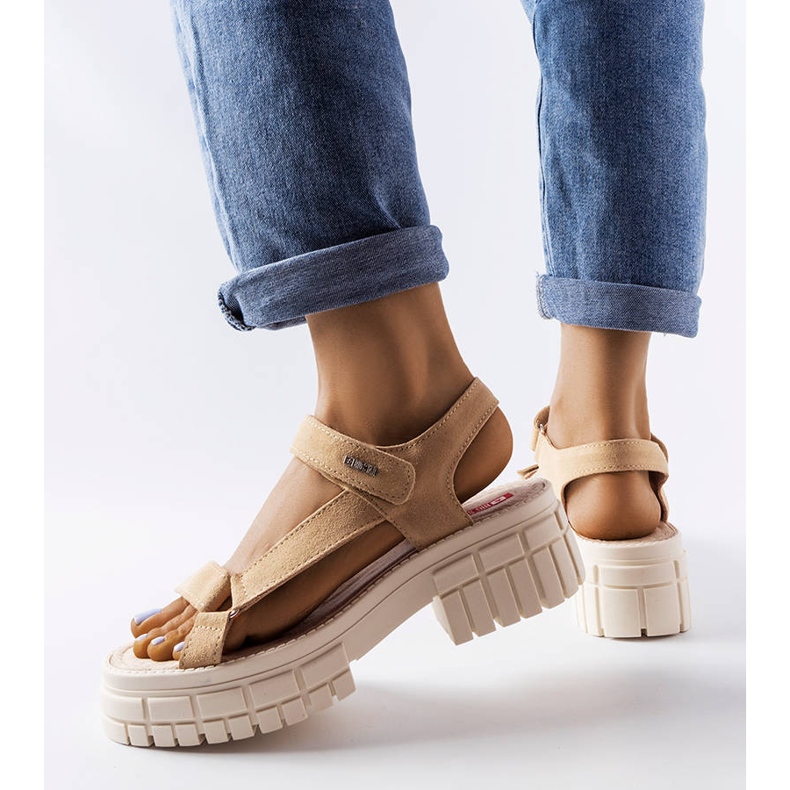 Beige sandaler på stolpen Big Star LL276036 1