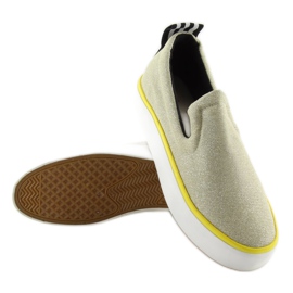 Skimrande slip-on med W-3004 Gold hälrem gyllene 2