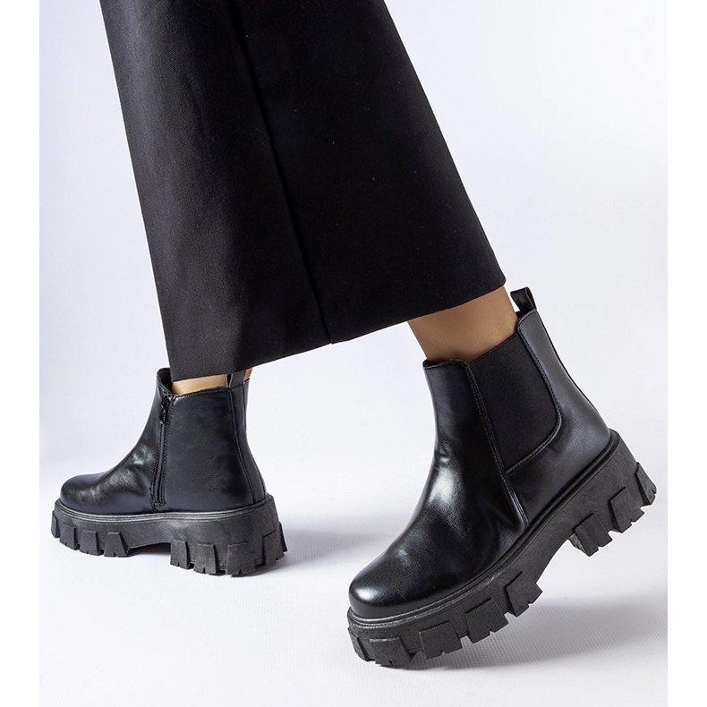 Svarta massiva Petronio stövlar 1