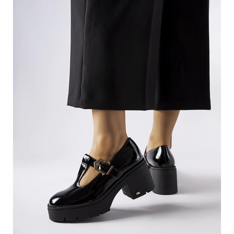 Svarta skor Karino 4821/090-P SVART/NAPLAK 1