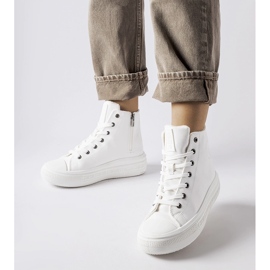 Vita isolerade sneakers Big Star MM274021 1