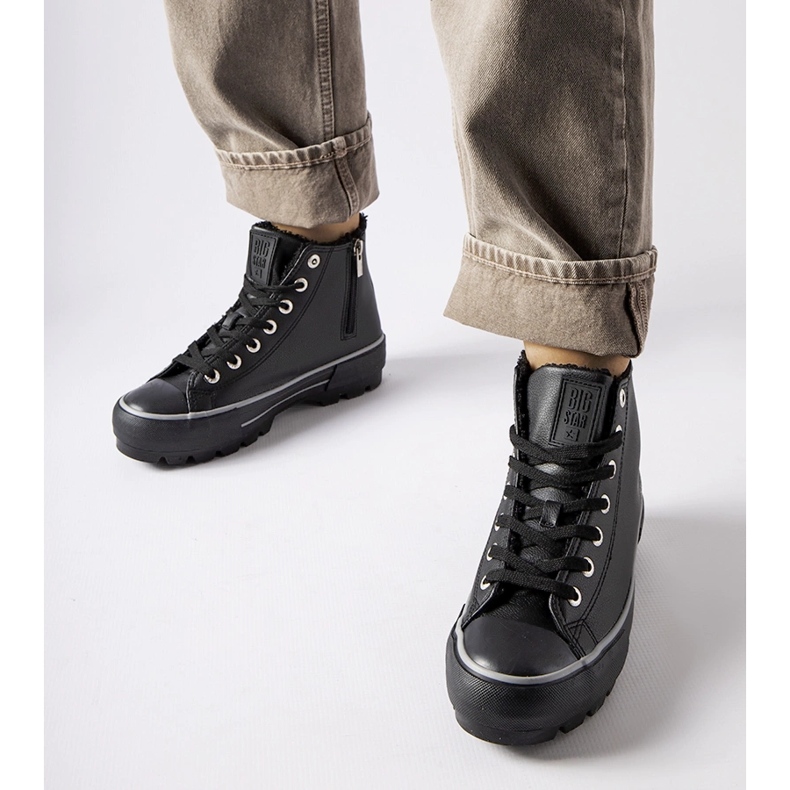 Svarta isolerade sneakers Big Star MM274039 1
