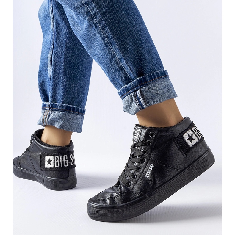 Svarta isolerade sneakers Big Star EE274351 1