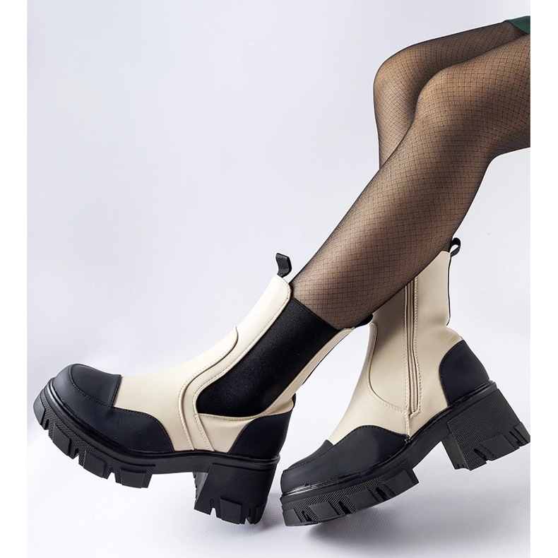 Beige och svarta massiva slip-on ankelboots från Mafalda 1