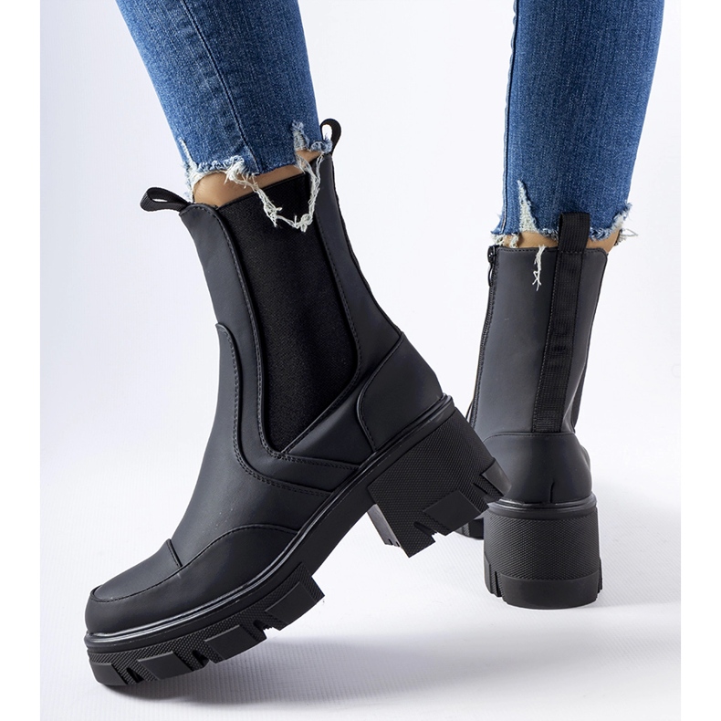 Svarta ankelboots med massiv Mafaldasula 1