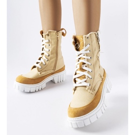 Beige isolerade Crispiero stövlar 2