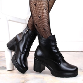 Isolerade stövlar och plattform Potocki W WOL188 svart 1