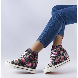 BM Svarta blommiga sneakers från Fouquet 2