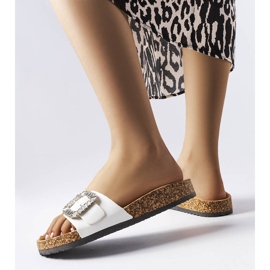 BM Vita flip flops dekorerade med Millicent strass 2