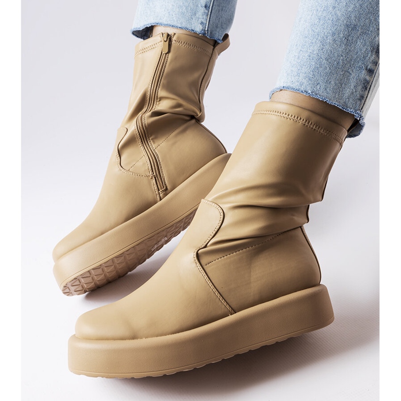 Beiga platåkängor från Valpantena beige 1