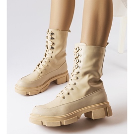 Beiga arbetsstövlar på tjockare sula från Lori beige 1