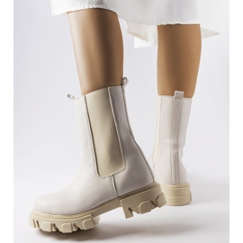 Beiga arbetsstövlar från Vallejo beige 1