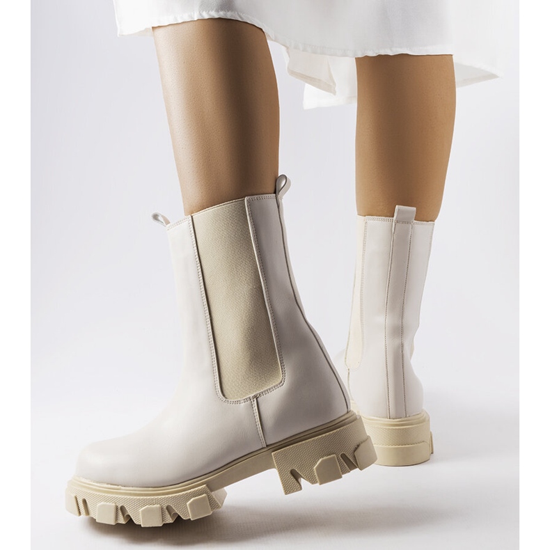 Beiga arbetsstövlar från Vallejo beige 1