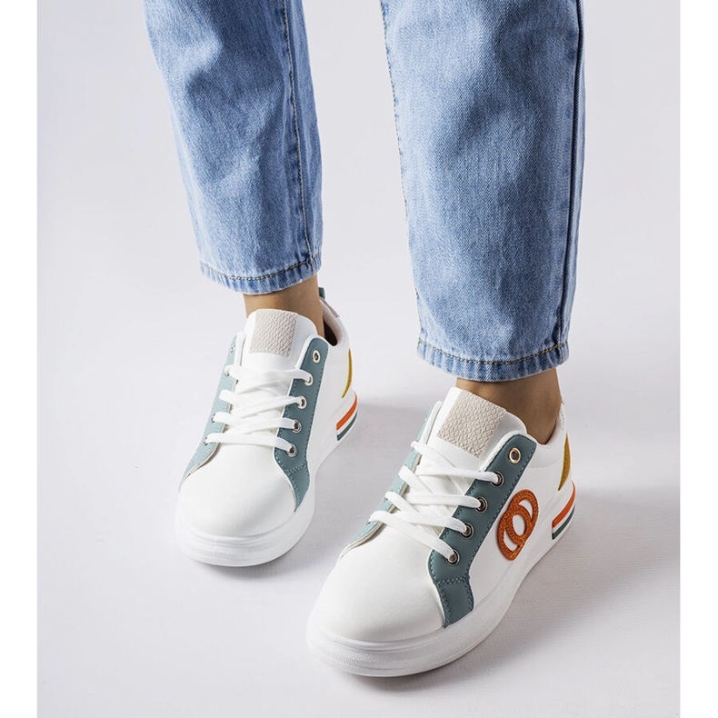 Inna Vita sneakers med färgade inlägg från Passaic 2