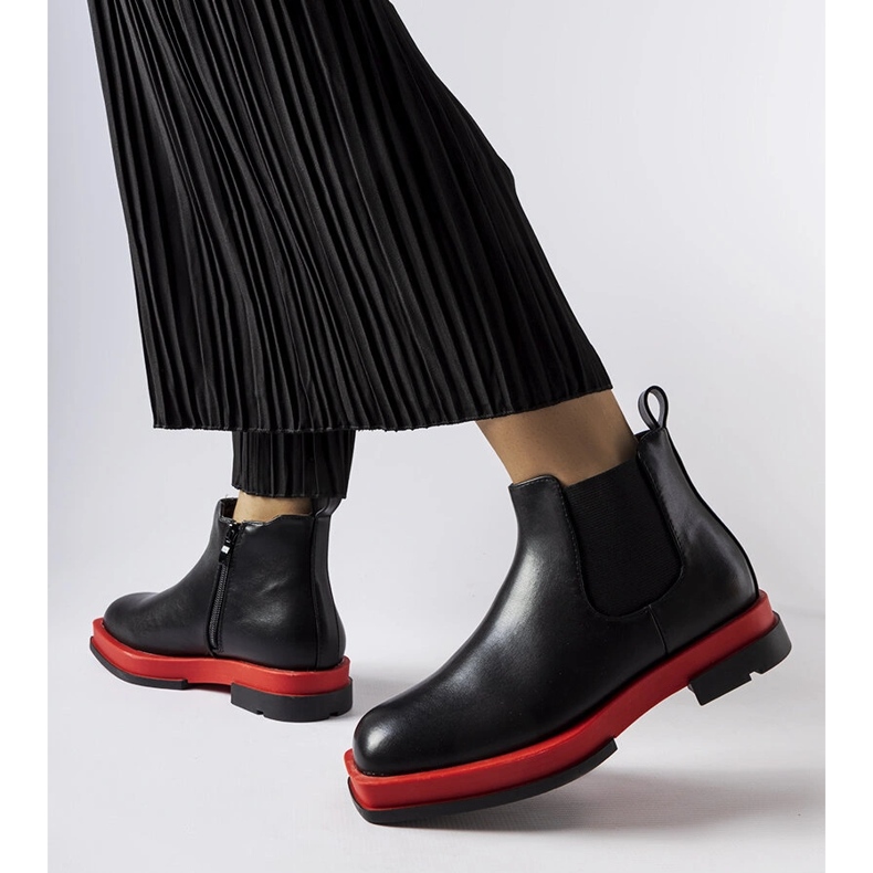 Inna Tarquinia svarta låga platta stövlar 1