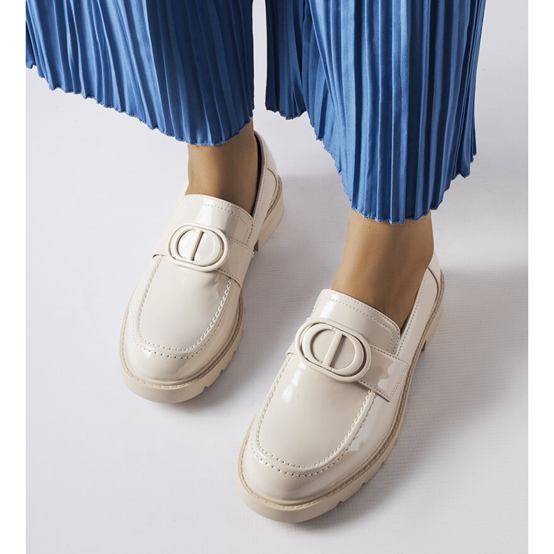 Inna Beigelackade Scranton loafers 1