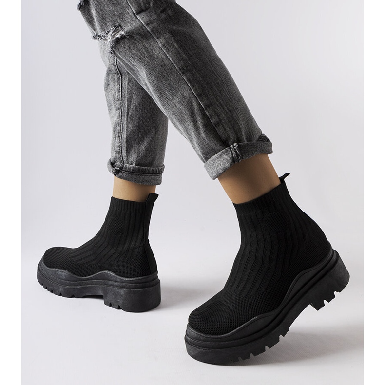 Marks svarta high top sneakers 1