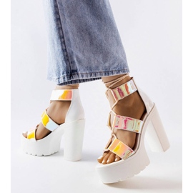 Inna Vita chunky sandaler på stolpen Katja 1