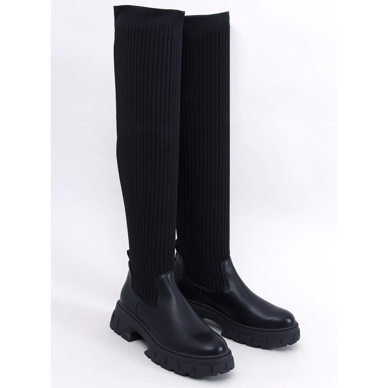 Teasly Black over-the-knee boots med en flexibel ovandel svart 1