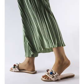 Beige volangglas från Fortier svart 1