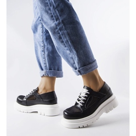 Inna Svarta genombrutna massiva Tasmin-skor 1