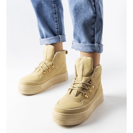 Beige plattformsstövlar med snörning från Jolin 1