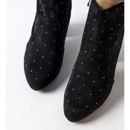 Suvi svarta stövlar i mocka med strass 2