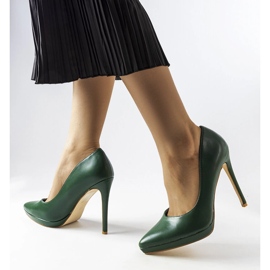 Kristin mörkgröna klassiska klackar 1