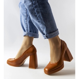 Bruna högklackade pumps från Mailly 1