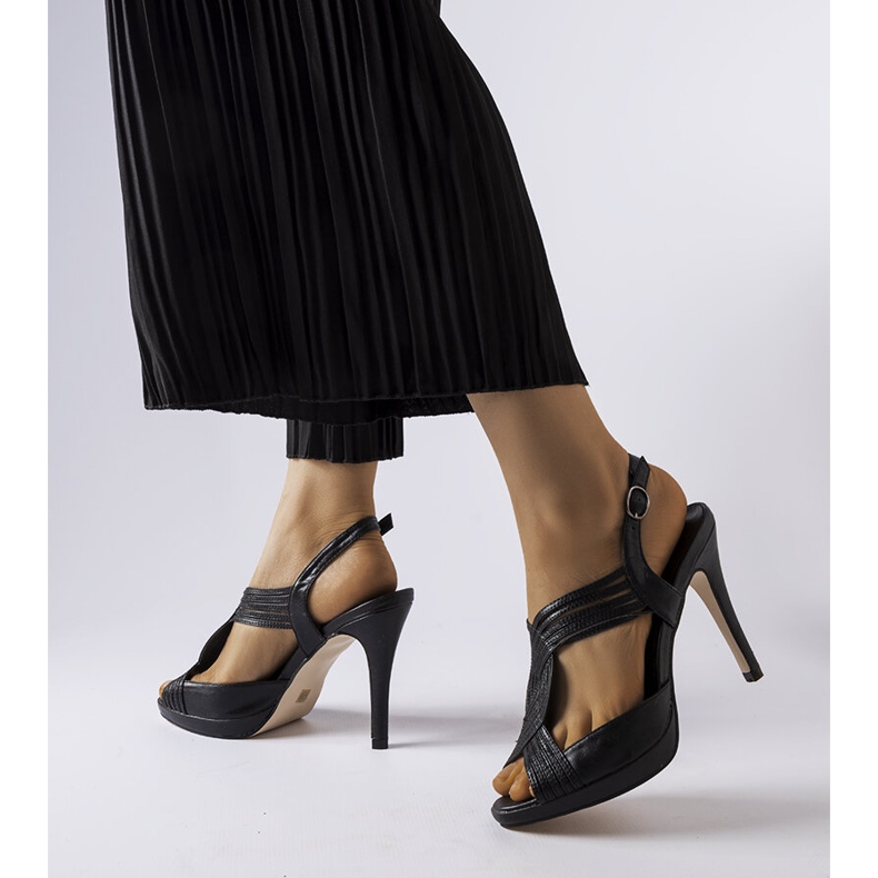 Tougas svarta högklackade sandaler 1