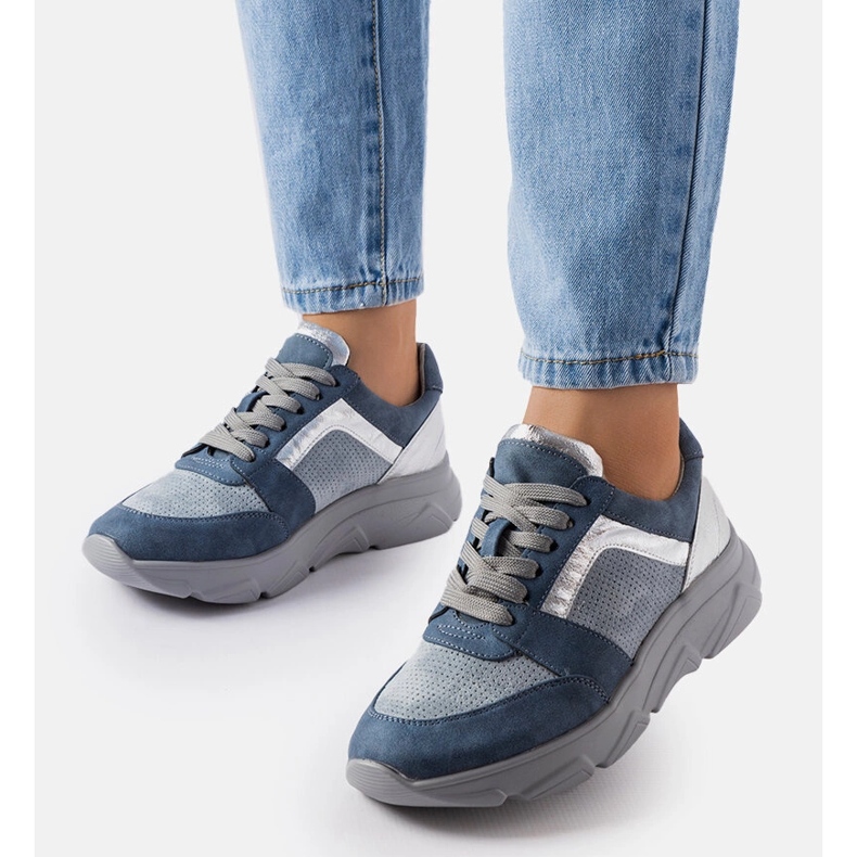 Blå perforerade sneakers från Trecasali 1