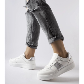 Vita och silver sport sneakers från Parma 1