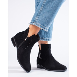 Genombrutna fjäderstövlar Vinceza svarta 1