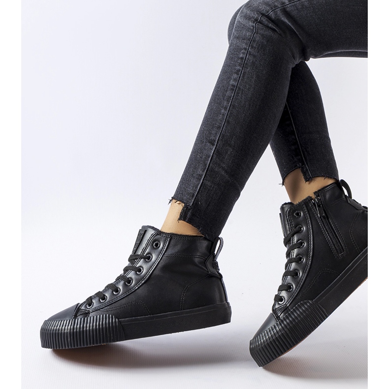 Svarta isolerade sneakers Big Star MM274020 1