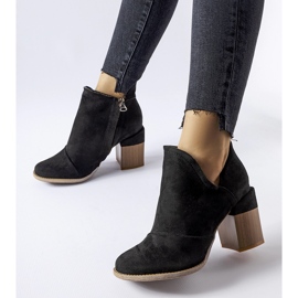 Artemisia svarta högklackade ankelboots 2