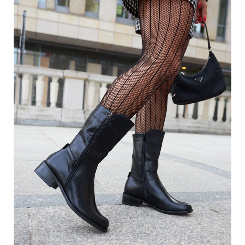 Svarta isolerade höga stövlar från Mayonga 2