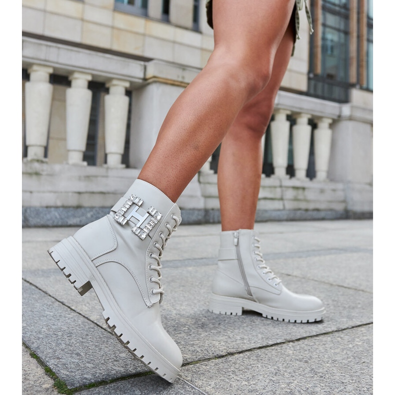 Inna Beiga arbetarhattar med dekorativa Guevara zirkoner beige 1