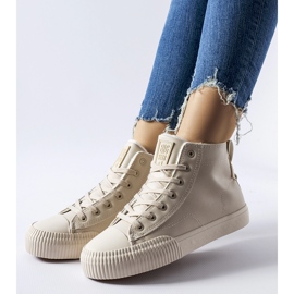 Beige isolerade sneakers Big Star MM274018 1