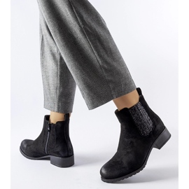 Svarta platta ankelboots med dekorativ Arnoux-inlägg 1