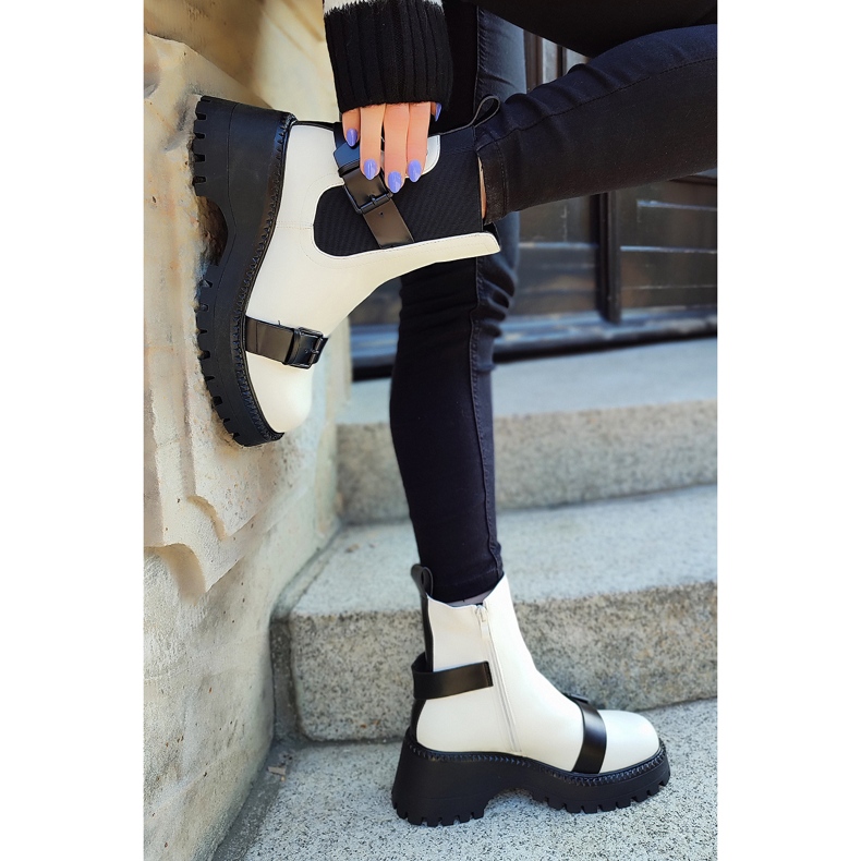 Vita dambaggies med spännen 1