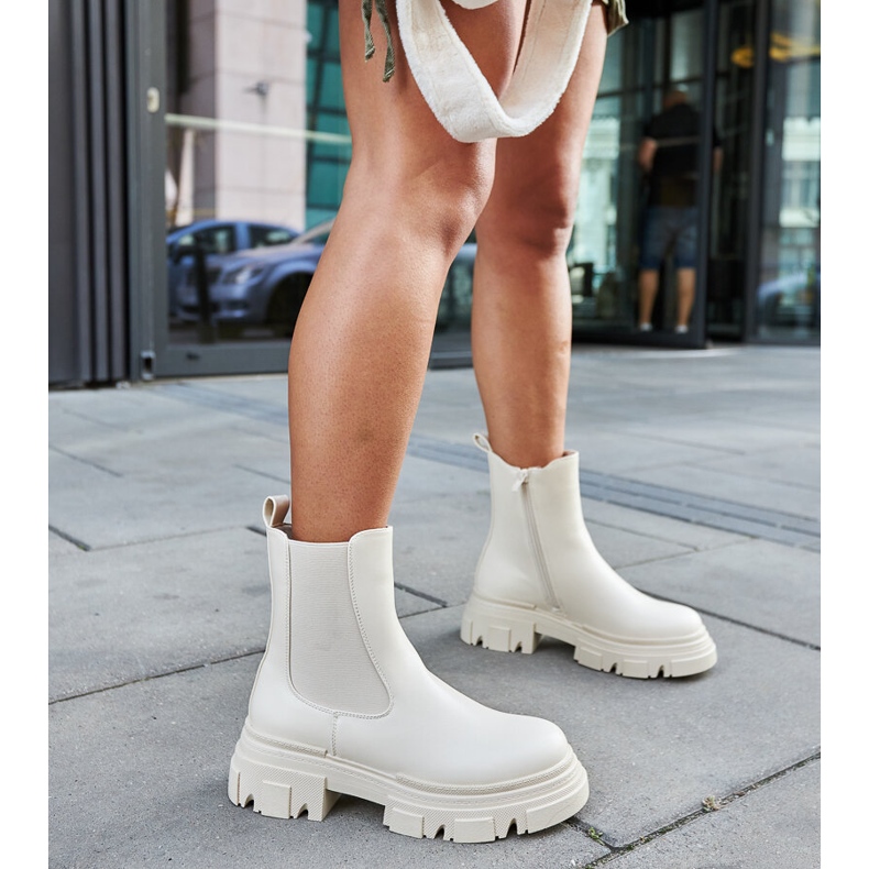 Krämfärgade ankelstövlar med gummiinlägg D'Isola beige 2