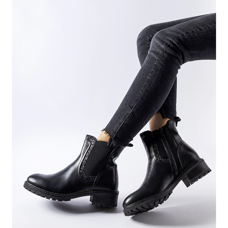 Svarta ankelboots dekorerade med Emidio glitter 1
