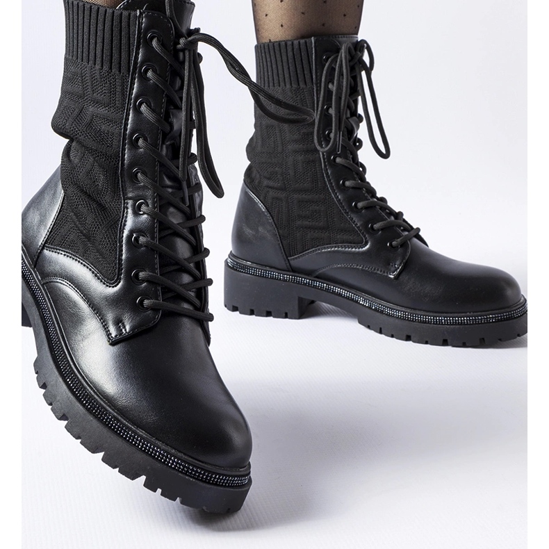 Svarta ankelstövlar med Emanuele strass 1