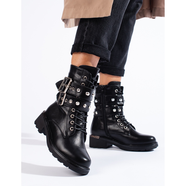 Shelovet kvinnliga arbetare med spännen svart 1