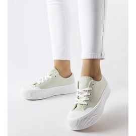 Gröna sneakers på en tjock Fortunata-plattform 1