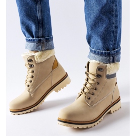 Beige isolerade stövlar från Montalbino 1