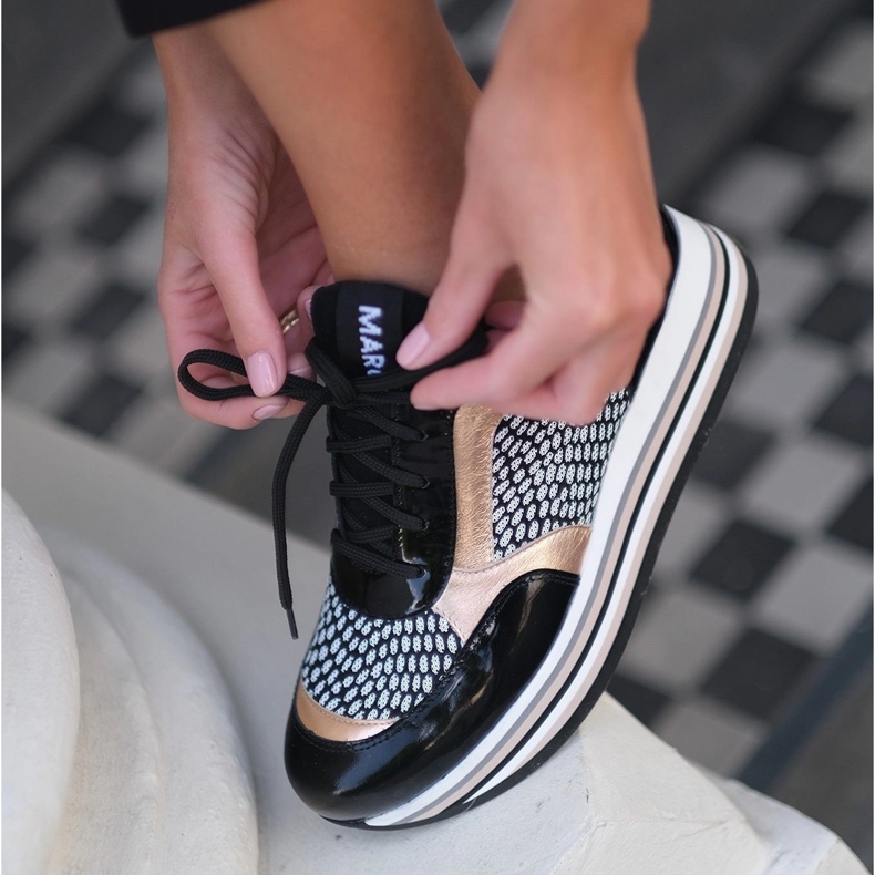 Marco Shoes Lätta sneakers på en tjock sula av naturläder svart 1