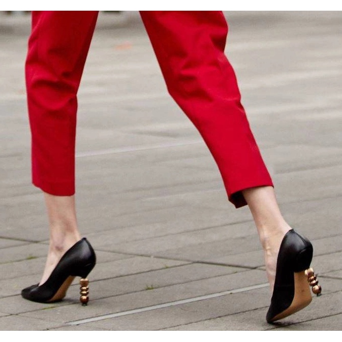 Marco Shoes Läder stiletter gjorda av mjukt läder med stenar svart 1