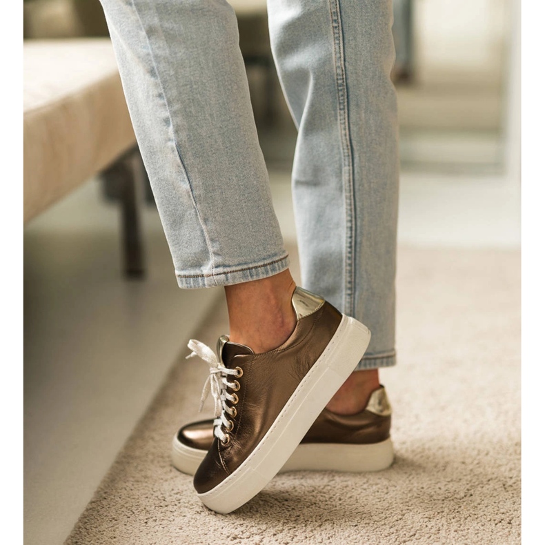 Marco Shoes Damskor i äkta läder på en tjock sula gyllene 1