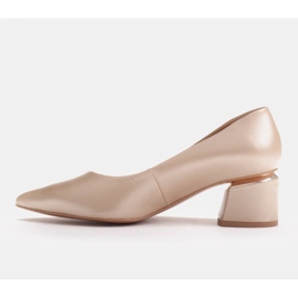Marco Shoes Pumpar i äkta läder med silverhälsdetaljer beige 1
